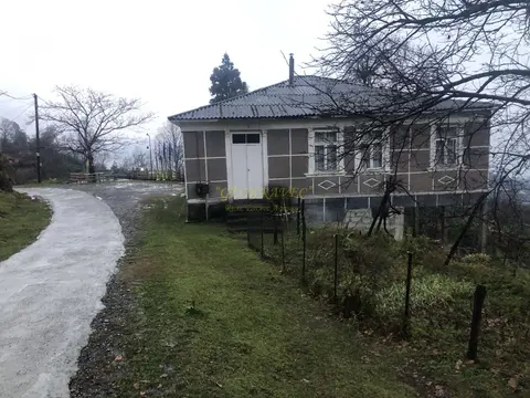 Частный дом с шикарным видом на море и город Батуми в тихом месте в Махинджаури. - სურათი 1