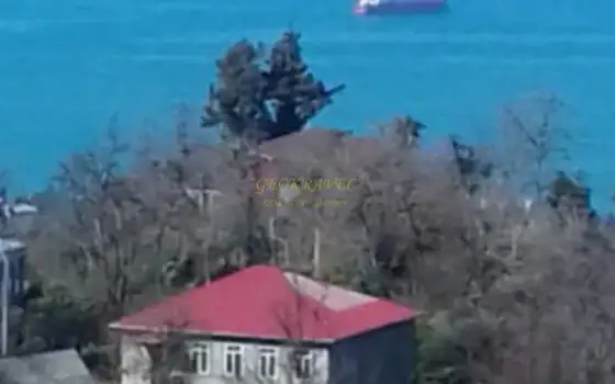 Земельный участок в поселке  Махинджаури, на берегу Черного моря.