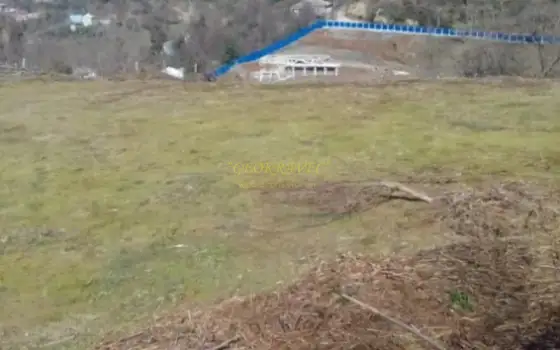 Земельный участок в поселке  Махинджаури, на берегу Черного моря.