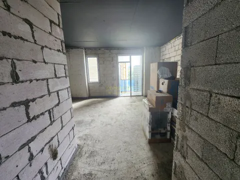 В курортном уютном поселке Махинджаури предлагаем квартиру с видом на море и город.