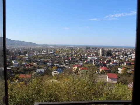 Сдается трехэтажный дом.