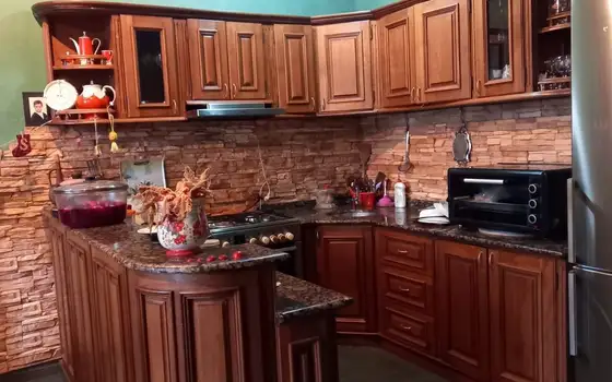 собственный дом с участком земли.