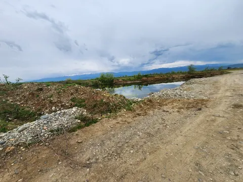 Земельный участок по дороге Кутаиси - Самтредиа.