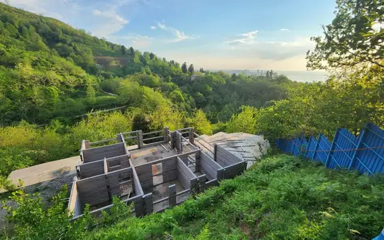 Земельный участок с прекрасным видом на море и горы. - სურათი 1