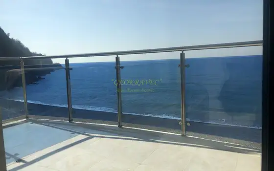 Продается панорамная квартира на берегу черного море в ,,Панорама Квариати,, шикарным видом на море и горы. Батуми. Грузия.