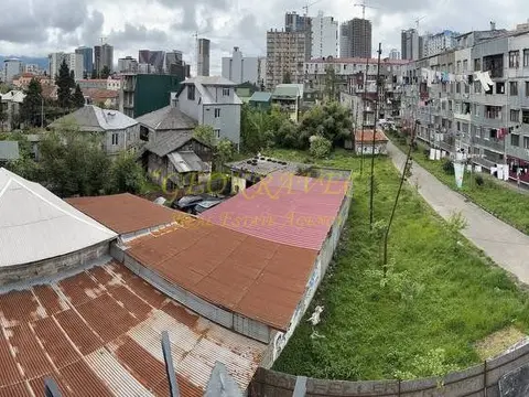 Несельскохозяйственной участок земли в центре города.