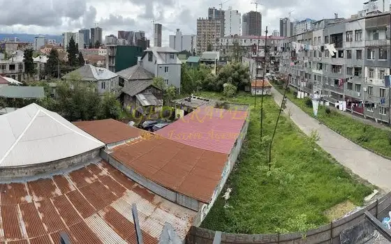 Несельскохозяйственной участок земли в центре города.