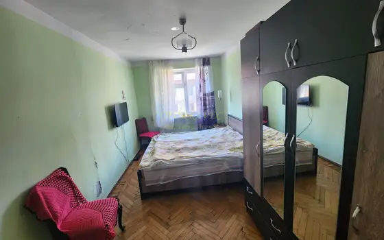Трехкомнатная квартира на улице Меликишвили в Батуми. - изображение 1