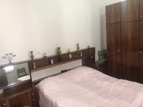 Продается квартира в старом Батуми, выгодно для комерции. Грузия.