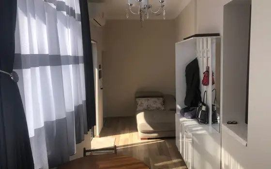 2-Bedroom Apartment in Old Batumi with Attic, photo 4