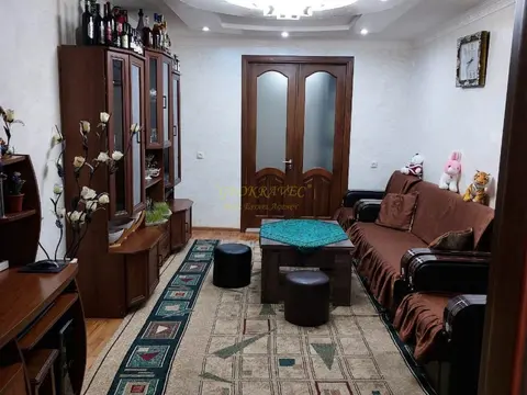 Четырехкомнатная квартира в поселке Тамари.