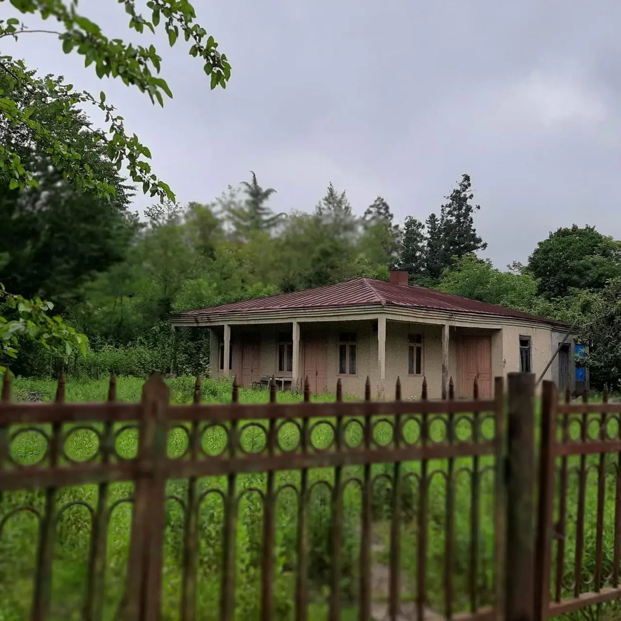 Собственный дом в 15 км от города Зугдиди.
