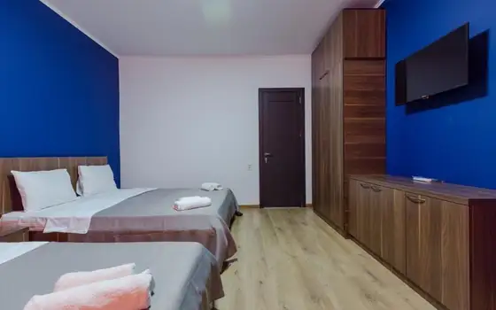 В Батуми продается действующая гостиница/хостел/бар.
