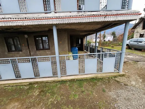 Частный дом с прекрасным видом на море и горы.
