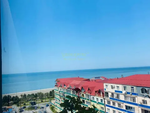Сдается трехкомнатная квартира в городе Батуми у моря.