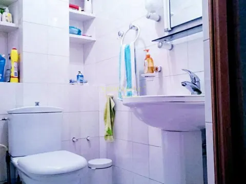 Продается восьмикомнатная квартира в центре Батуми.