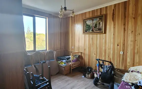 Продается частный дом с коммерческими помещениями.