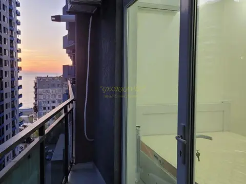 Квартира-студия у моря.