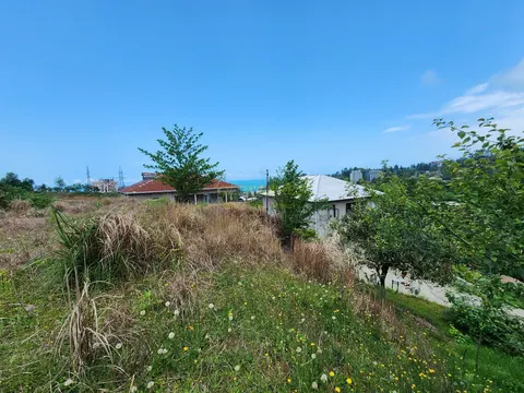 Земельный участок в 1 км от моря.