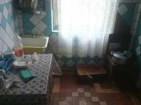Собственный дом в 1,7 км от моря.