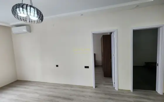 Трехкомнатная квартира в центре города.