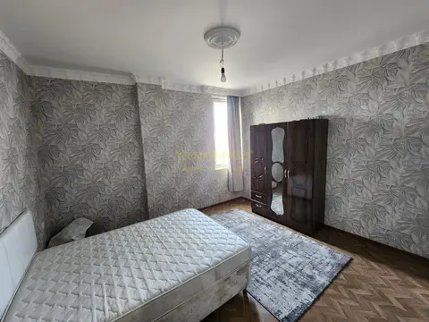 Сдается квартира на год.