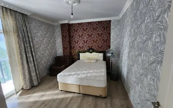 Сдается квартира на год.