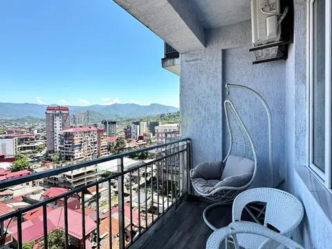 Трёхкомнатная квартира в центре города Батуми.