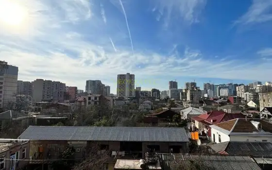 Четырехкомнатная квартира в городе Батуми.