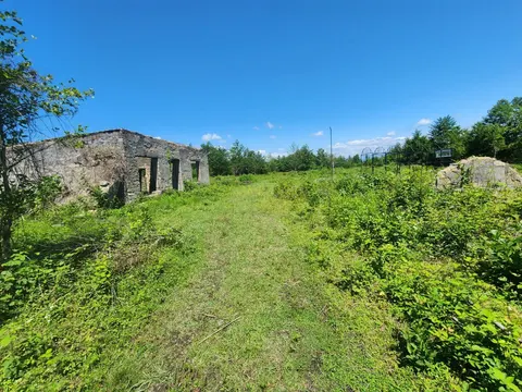 Земля на продажу в Натанеби.