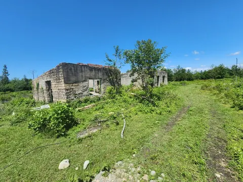 Земля на продажу в Натанеби.