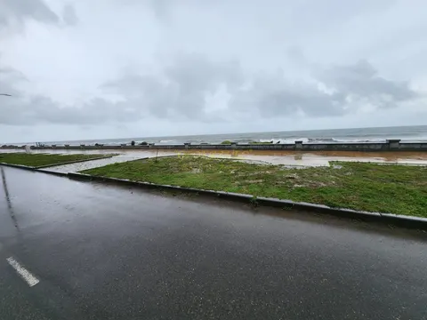 Земельный участок на берегу моря в городе Поти. - სურათი 1