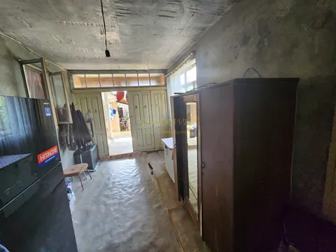 Собственный жилой дом в Натанеби.