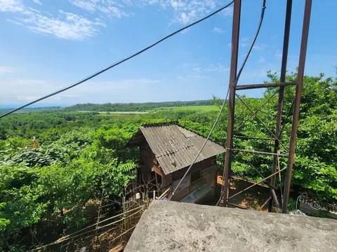 Собственный жилой дом в Натанеби.