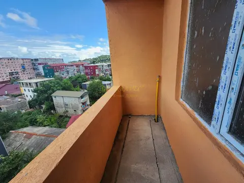 Продается квартира в километре от моря.
