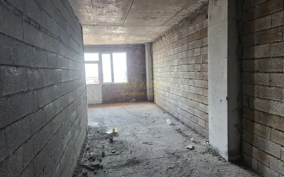 Продается квартира в километре от моря.
