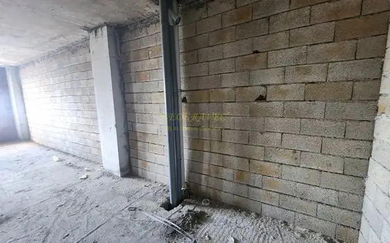 Продается квартира в километре от моря.