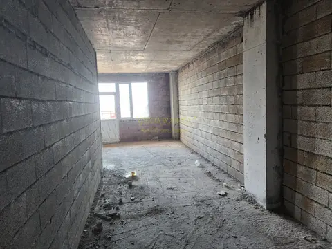 Продается квартира в километре от моря.
