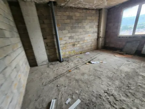 Продается квартира в километре от моря.
