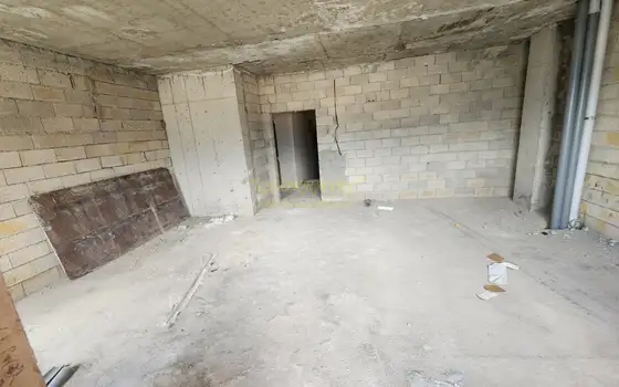 Продается квартира в километре от моря.