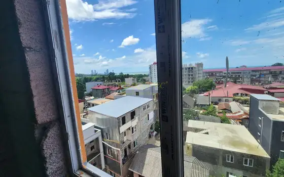 Продается квартира в километре от моря.