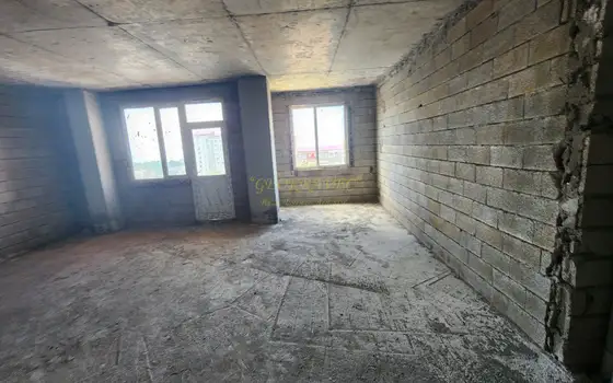 Продается квартира в километре от моря.
