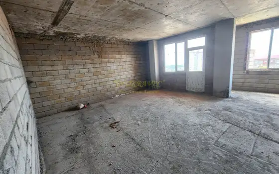 Продается квартира в километре от моря.