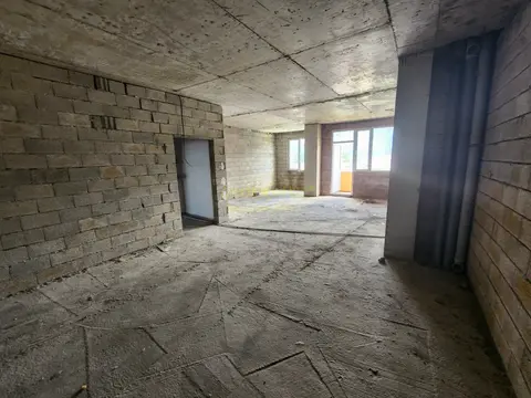 Продается квартира в километре от моря.
