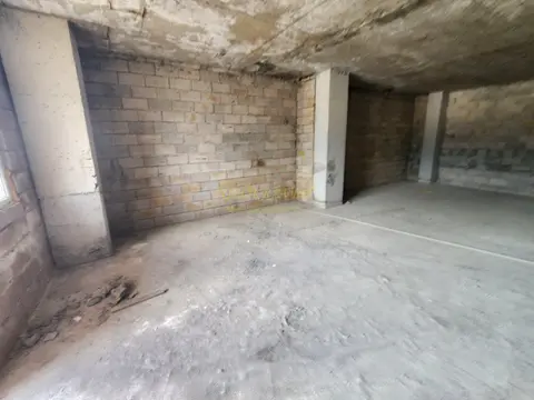 Продается квартира в километре от моря.