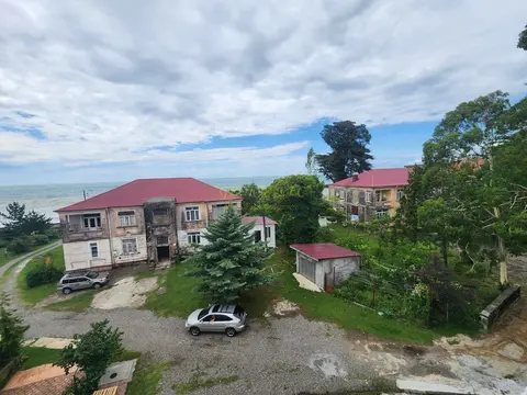 9-комнатный отель у моря.