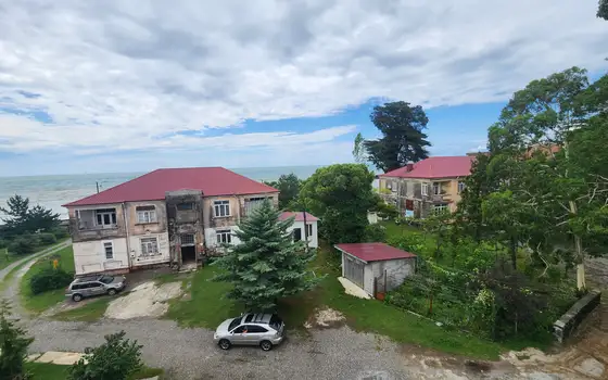 9-комнатный отель у моря.