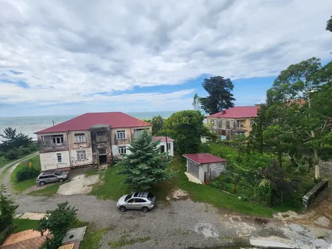9-комнатный отель у моря.