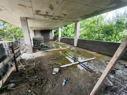 9-комнатный отель у моря.