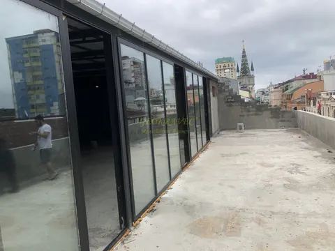 4 этажное здание в в центре города Батуми.